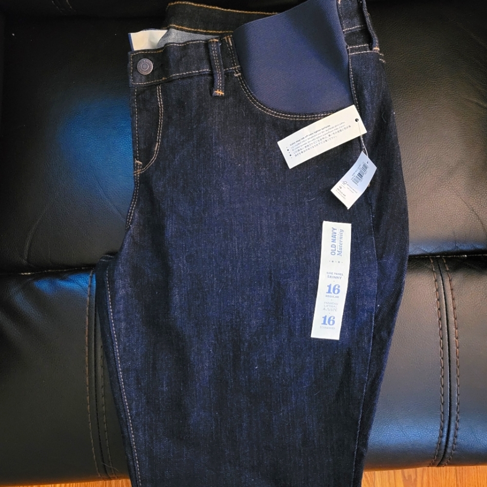 Old Navy maternity jeans